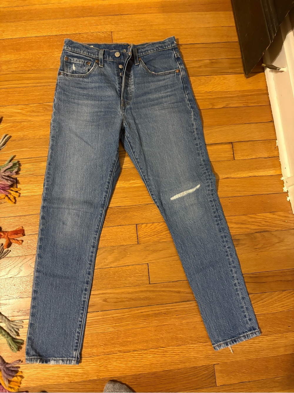 Levi's High-Rise Distressed Blue Skinny  Jeans